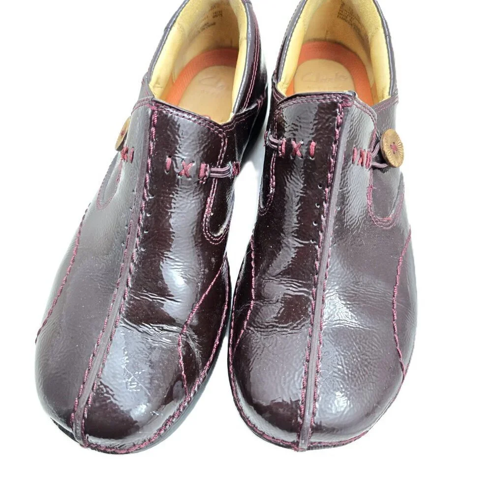 Clarks Artisan Un Loop Back Burgundy Red Patent Leather Comfort Slip on Shoes